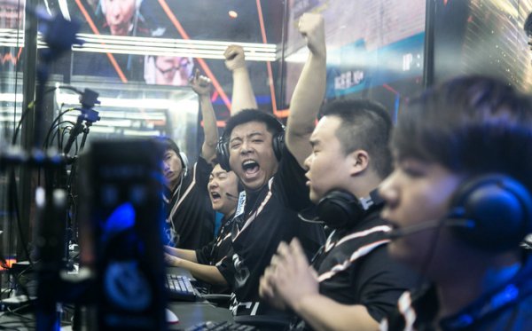 整场最亮的 整场最亮的