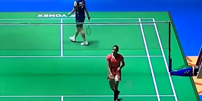 与弱侧发牌 与弱侧发牌